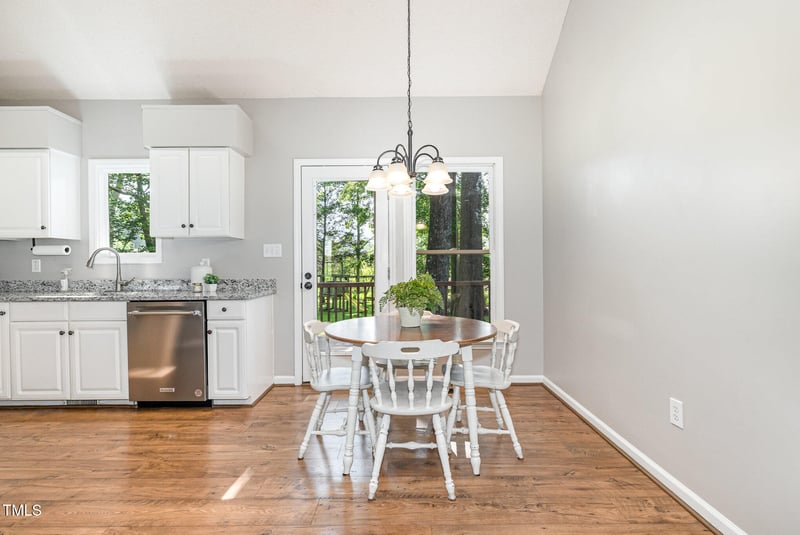 1008 Alderleaf Dr, Fuquay Varina, NC 27526