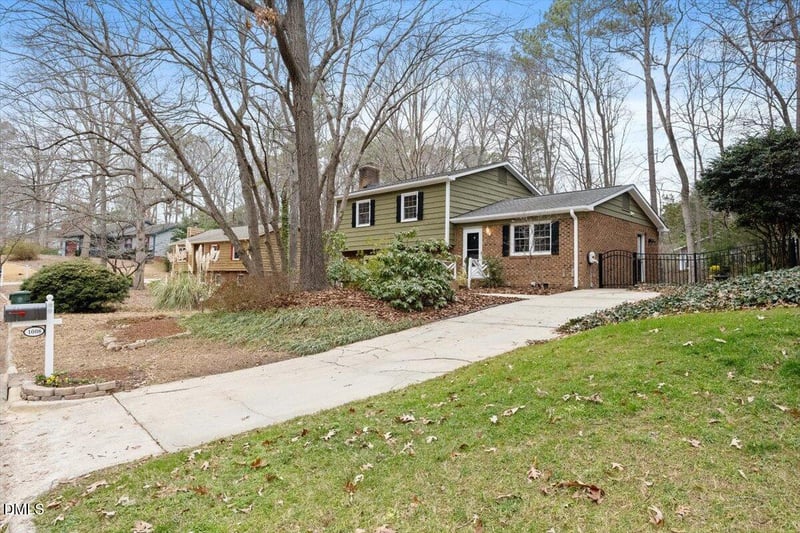 1008 Castalia Dr, Cary, NC 27513