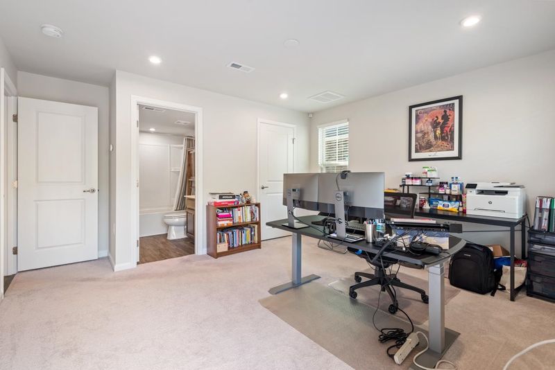 1008 Channing Park Cir, Cary, NC 27519