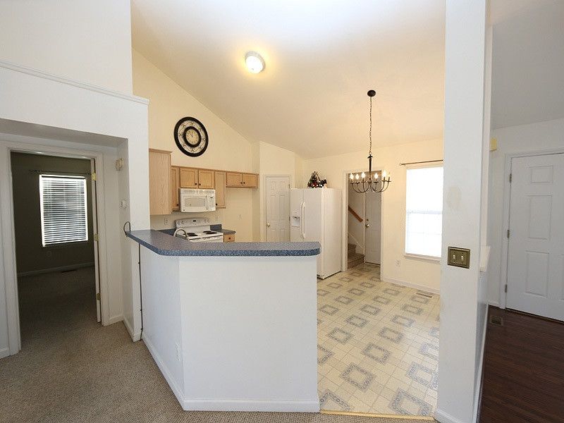 1008 Creek Haven Dr, Holly Springs, NC 27540