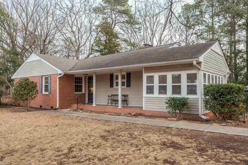 1008 Dogwood Ln, Raleigh, NC 27607