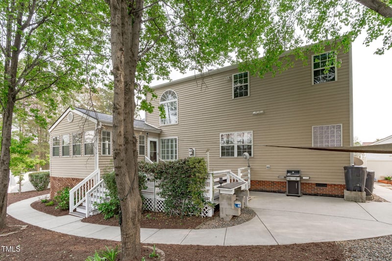1008 Double Spring Ct, Apex, NC 27502