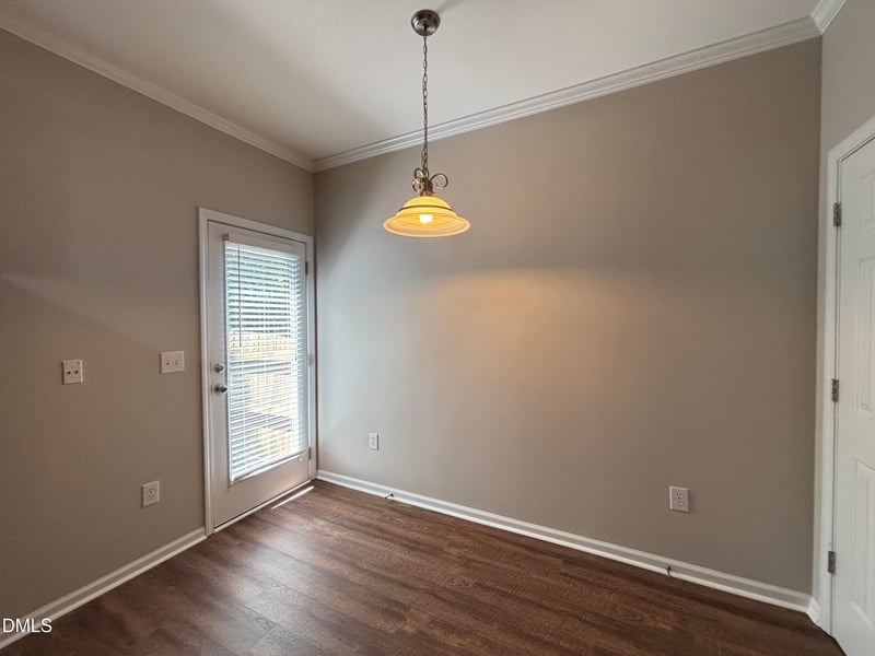 1008 Mica Lamp Ct, Apex, NC 27502