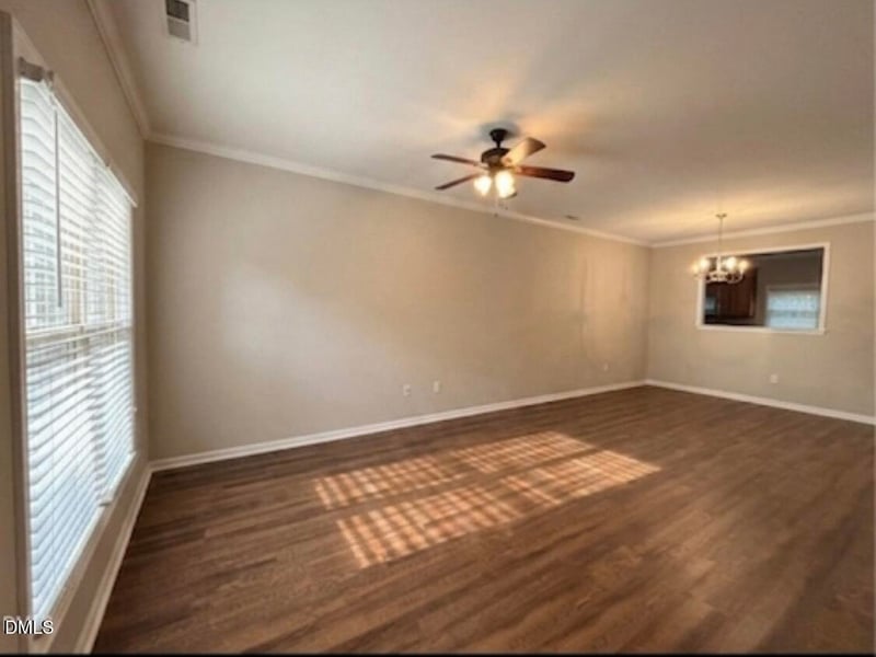 1008 Mica Lamp Ct, Apex, NC 27502