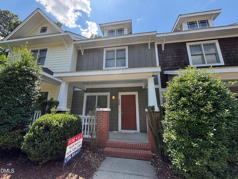 1008 Mica Lamp Ct, Apex, NC 27502
