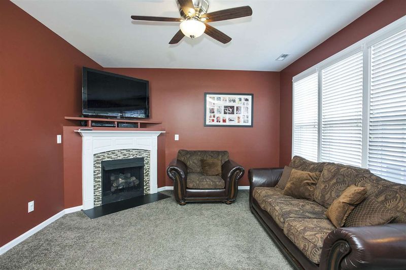 1008 Millpond Ln, Knightdale, NC 27545