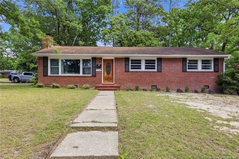 1008 Mohawk Ave, Fayetteville, NC 28303