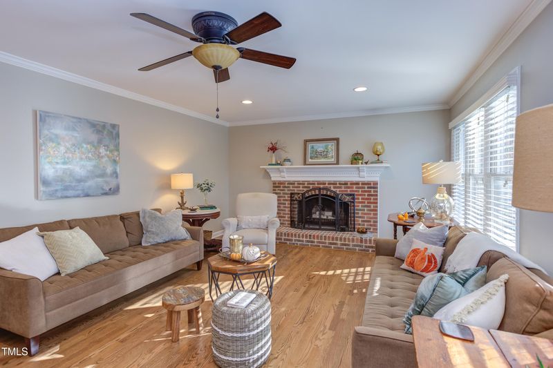 1008 Oakgate Ct, Apex, NC 27502