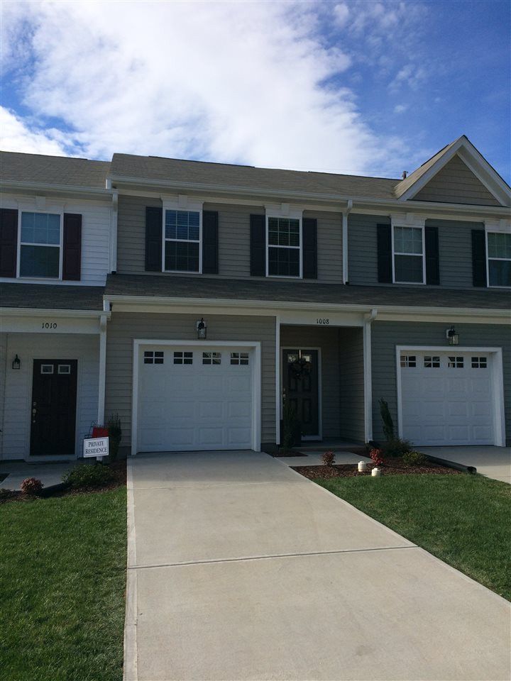 1008 Renewal Pl, Raleigh, NC 27606