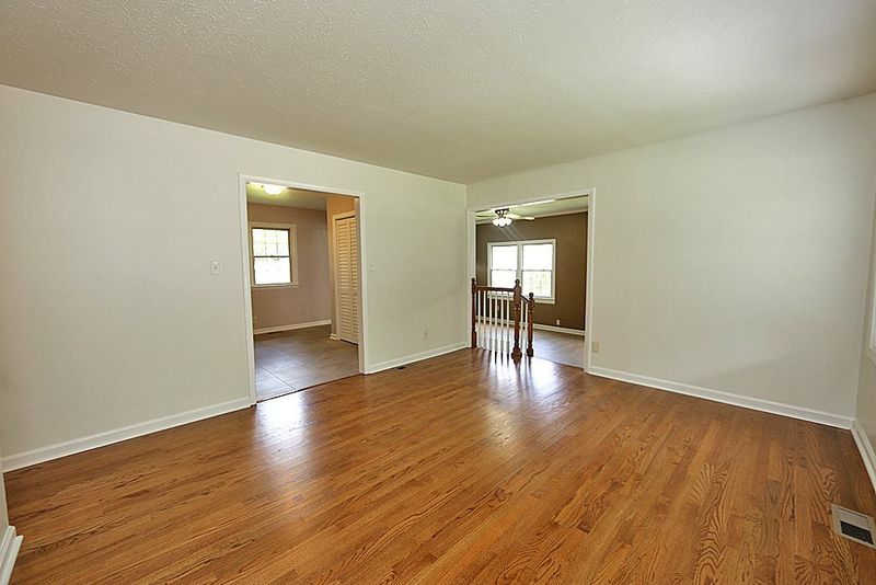 1008 Seabrook Rd, Raleigh, NC 27610