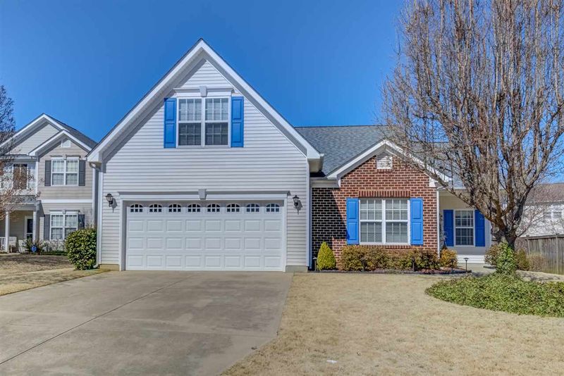 1008 Thornwood Ct, Clayton, NC 27520