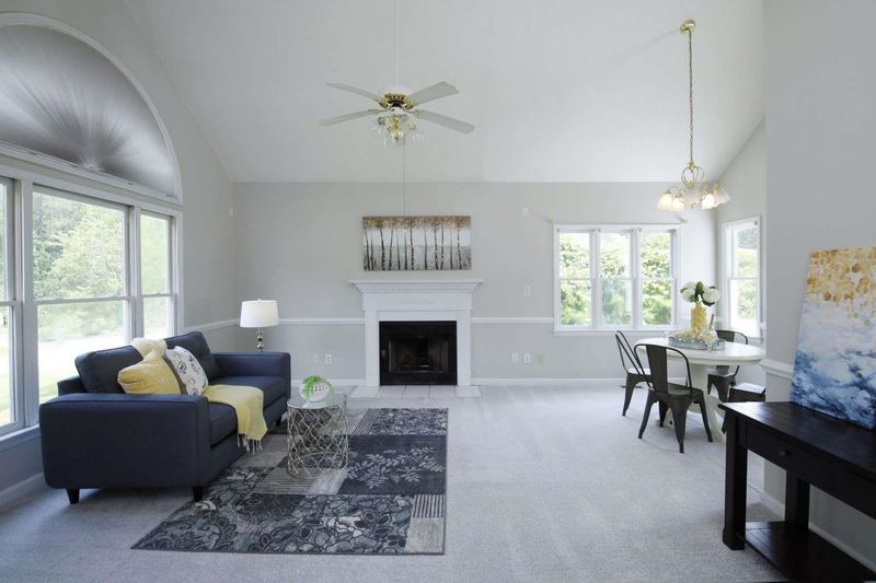 1009 Alderleaf Dr, Fuquay Varina, NC 27526