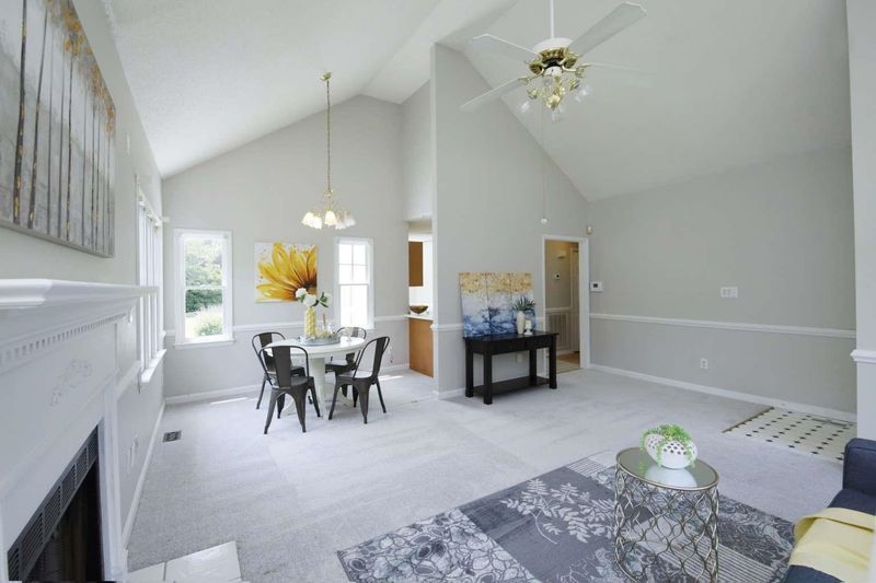 1009 Alderleaf Dr, Fuquay Varina, NC 27526
