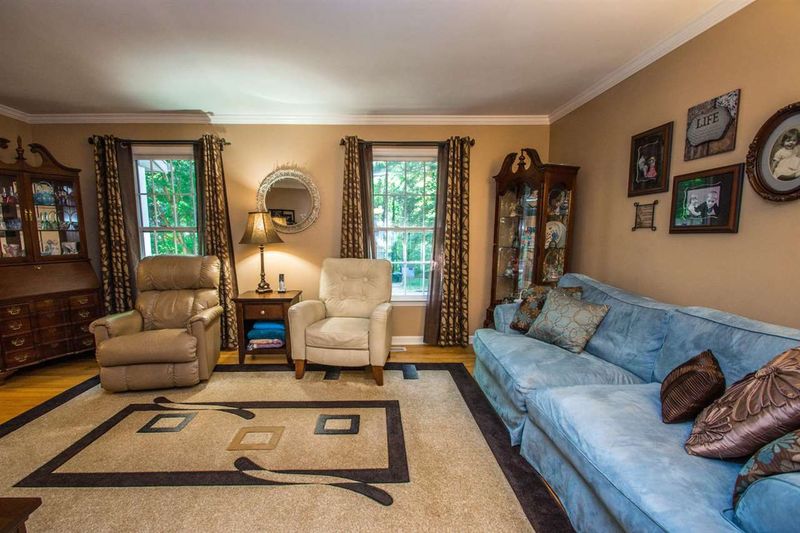 1009 Askham Dr, Cary, NC 27511