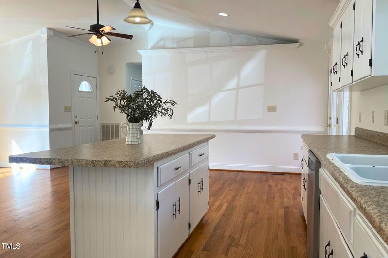 1009 Athens Dr, Raleigh, NC 27606