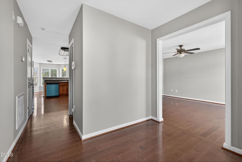 1009 Avent Meadows Ln, Holly Springs, NC 27540