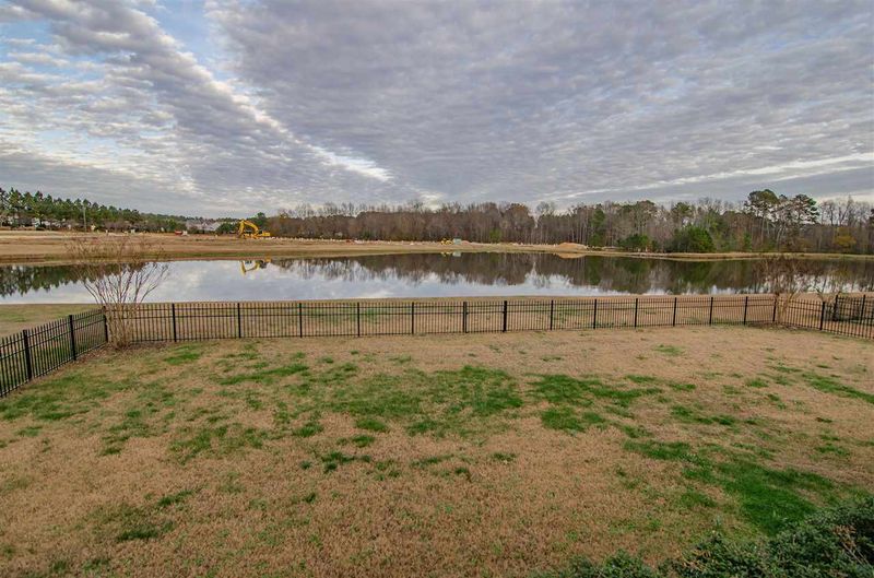 1009 Black River Dr, Zebulon, NC 27597