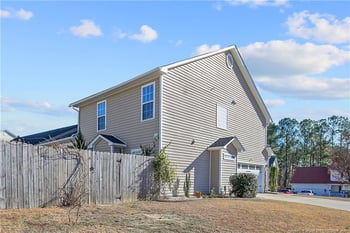 1009 Bramblegate Rd, Hope Mills, NC 28348