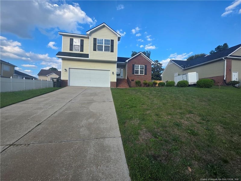 1009 Bugle Call Dr, Fayetteville, NC 28314