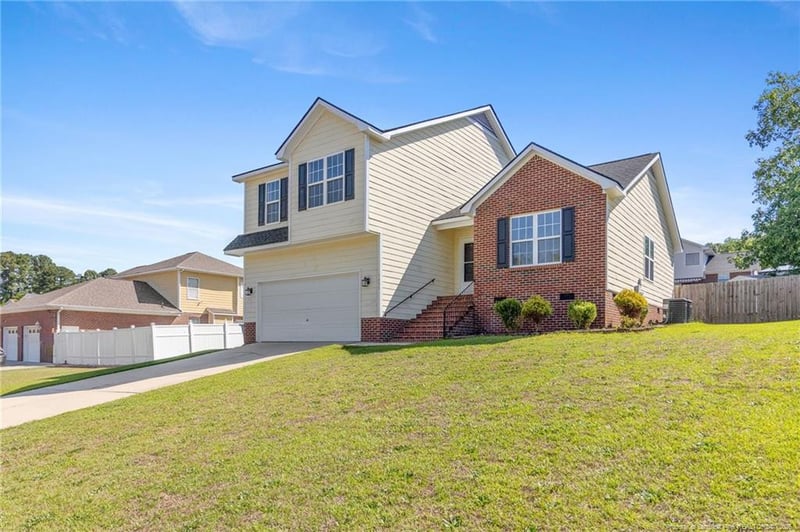 1009 Bugle Call Dr, Fayetteville, NC 28314