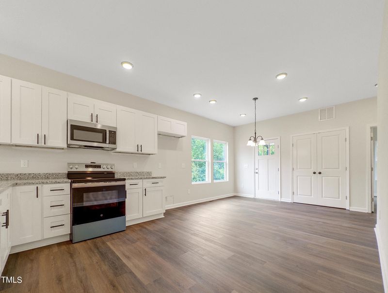 1009 Elm St, Burlington, NC 27217