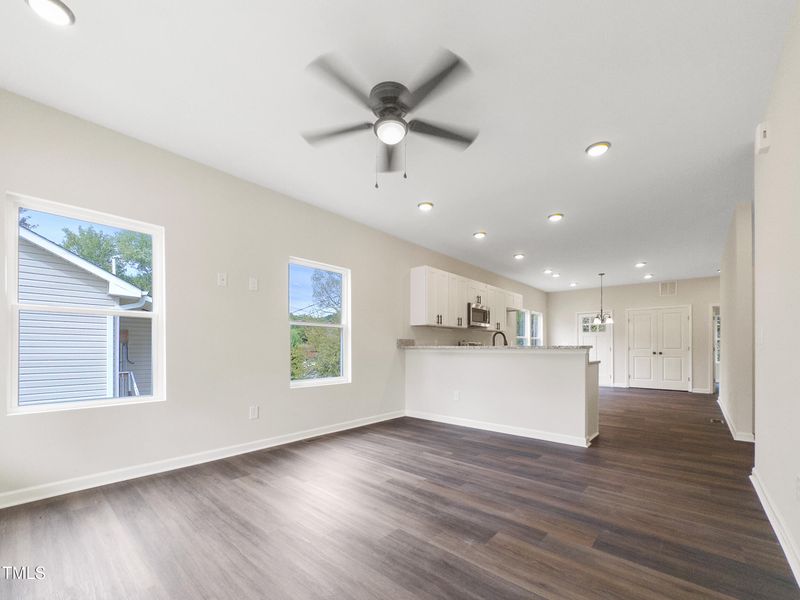 1009 Elm St, Burlington, NC 27217
