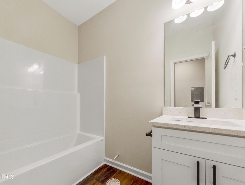 1009 Elm St, Burlington, NC 27217