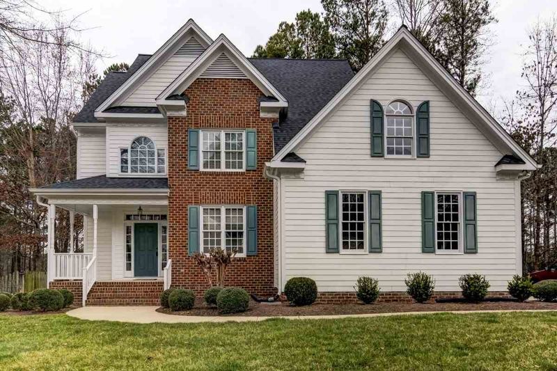 1009 Fairfax Woods Dr, Apex, NC 27502