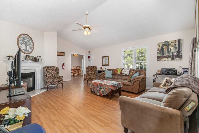 1009 Feldmen Dr, Raleigh, NC 27603