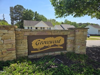 1009 Grovewood Dr, Clayton, NC 27520