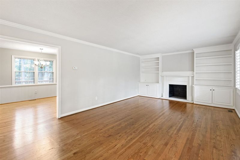 1009 Hardimont Rd, Raleigh, NC 27609
