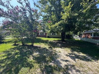 1009 Hemlock Dr, Fayetteville, NC 28304