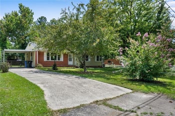1009 Hemlock Dr, Fayetteville, NC 28304