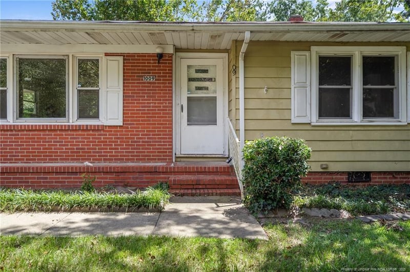 1009 Hemlock Dr, Fayetteville, NC 28304