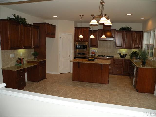 1009 Holtridge Dr, Apex, NC 27523