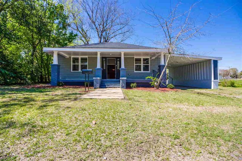 1009 N King Ave, Dunn, NC 28334