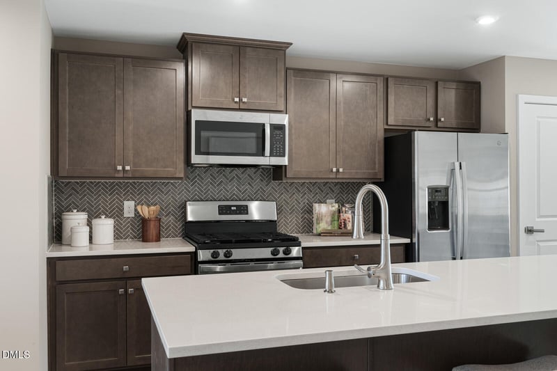 1009 Knickerbocker Ln, Youngsville, NC 27596