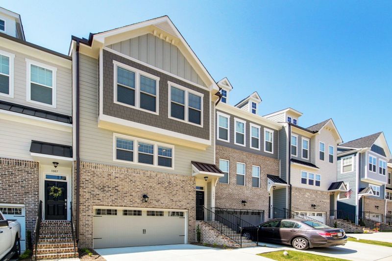 1009 Lathrop Ln, Apex, NC 27523