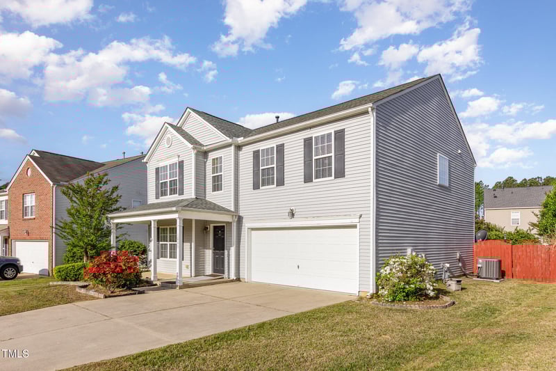 1009 Limeberry Ct, Clayton, NC 27520