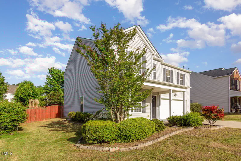 1009 Limeberry Ct, Clayton, NC 27520