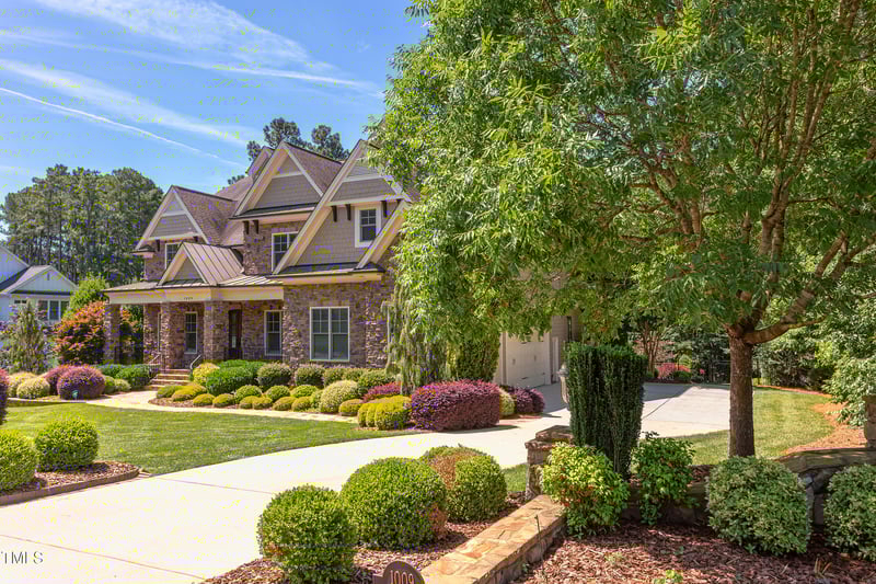 1009 Margarets Ln, Raleigh, NC 27614