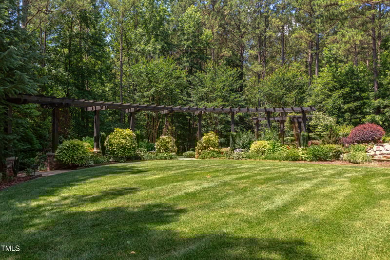 1009 Margarets Ln, Raleigh, NC 27614