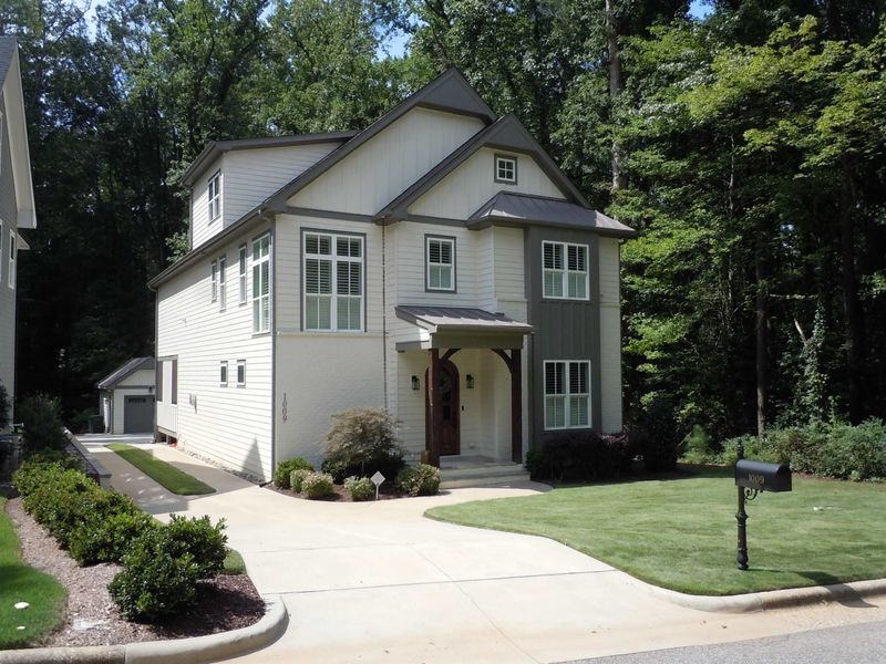 1009 Marilyn Dr, Raleigh, NC 27607
