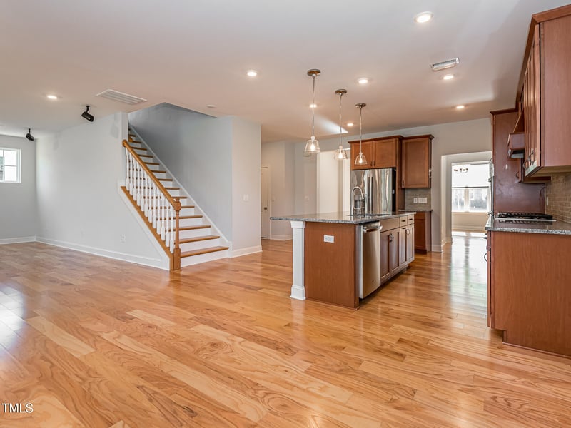 1009 Meadow Pond Dr, Durham, NC 27703