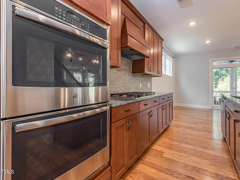 1009 Meadow Pond Dr, Durham, NC 27703