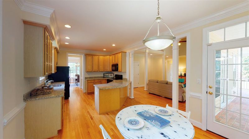 1009 E Oak Dr, Durham, NC 27705