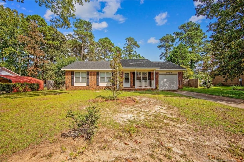 1009 Patrick Dr, Fayetteville, NC 28314