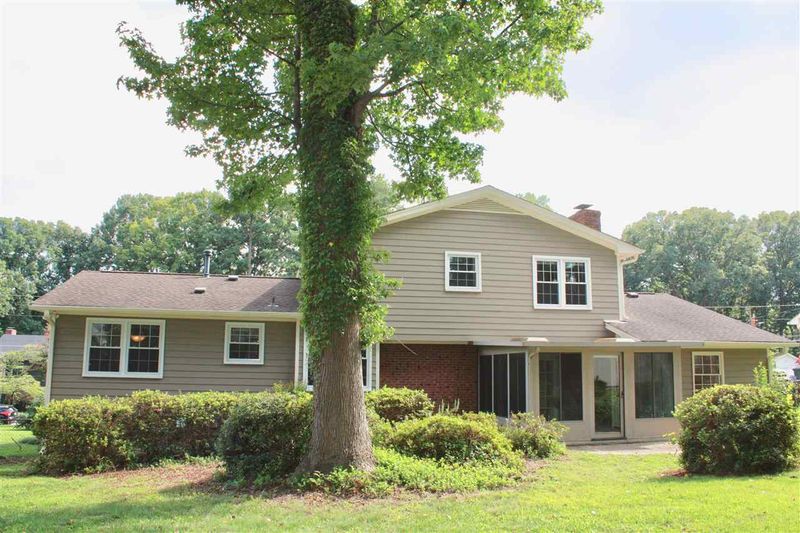 1009 Pebblebrook Dr, Raleigh, NC 27609
