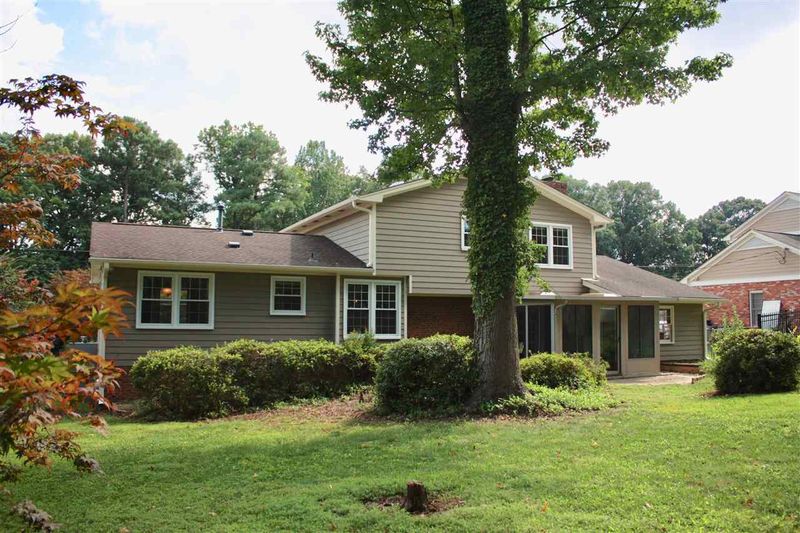 1009 Pebblebrook Dr, Raleigh, NC 27609