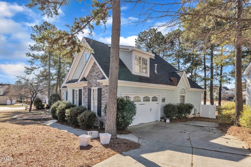 1009 River Commons Dr, Knightdale, NC 27545